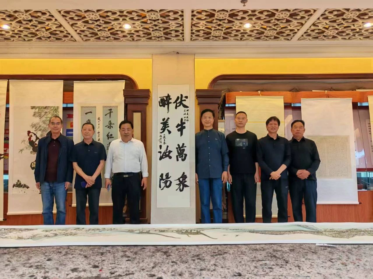 河南省书画家张剑锋书写作品 为杜鹃赏花...